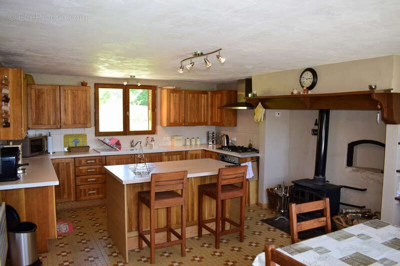 Maison de caractère avec vue dégagée sur la campagne   Masseret, Corrèze - photo 3