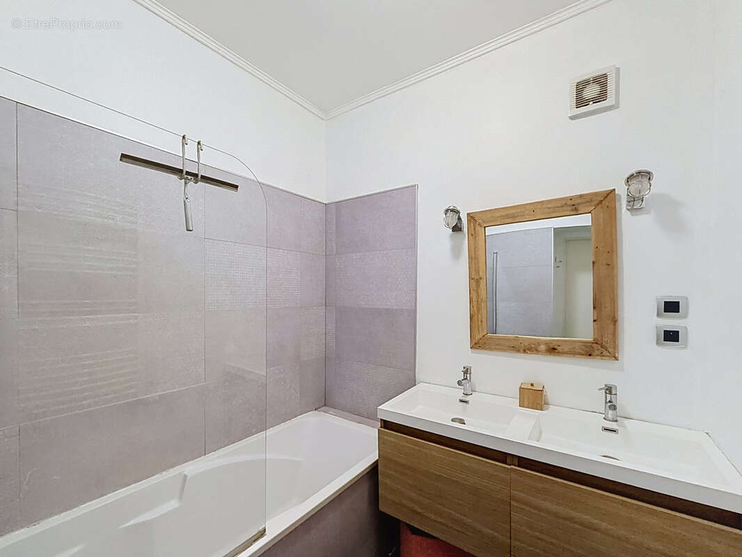 THIONVILLE   Quartier CENTRE-VILLE    F5 de 118,5 m2   2 chambres    1 bureau - ascenceur - photo 7