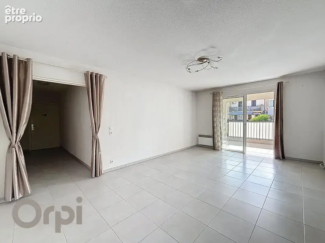 Appartement 3 pièces en dernier étage avec terrasse et garage – Roquebrune-sur-Argens - photo 9