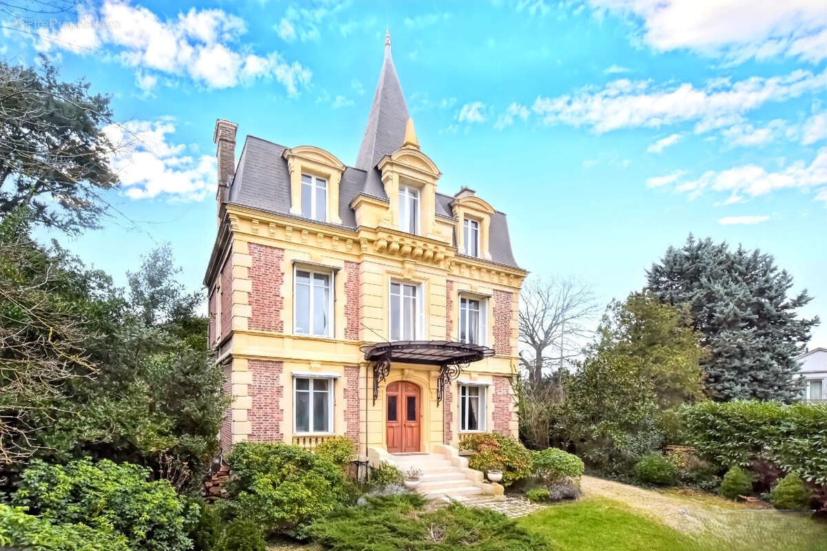 Maison à LE VESINET