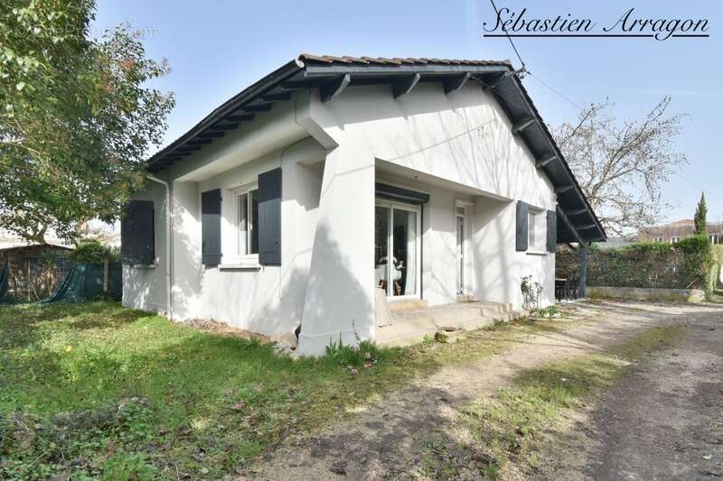 Maison plain-pied à vendre à Villeneuve-sur-Lot (47)– Maison rénovée avec jardin, proche commerces, idéale retraité ou couple - photo 16