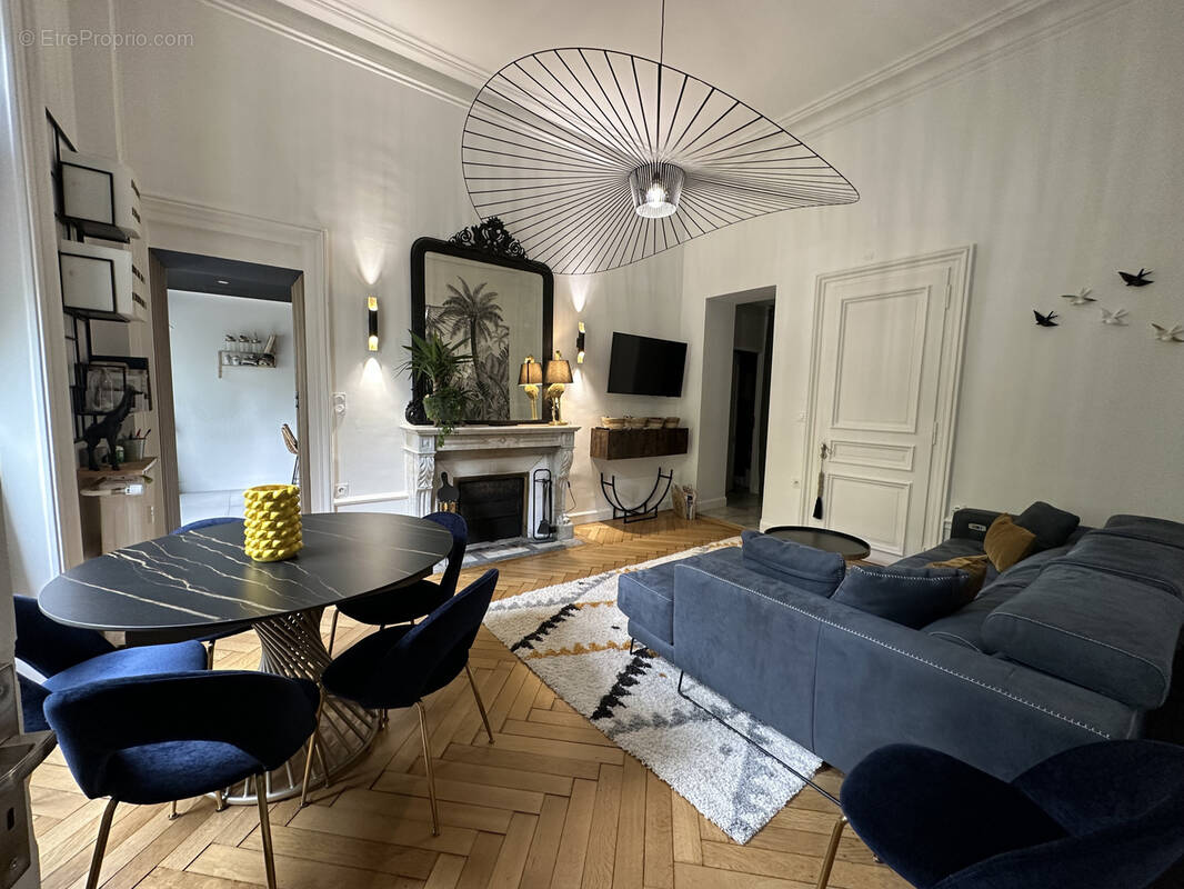 Appartement à AIX-LES-BAINS