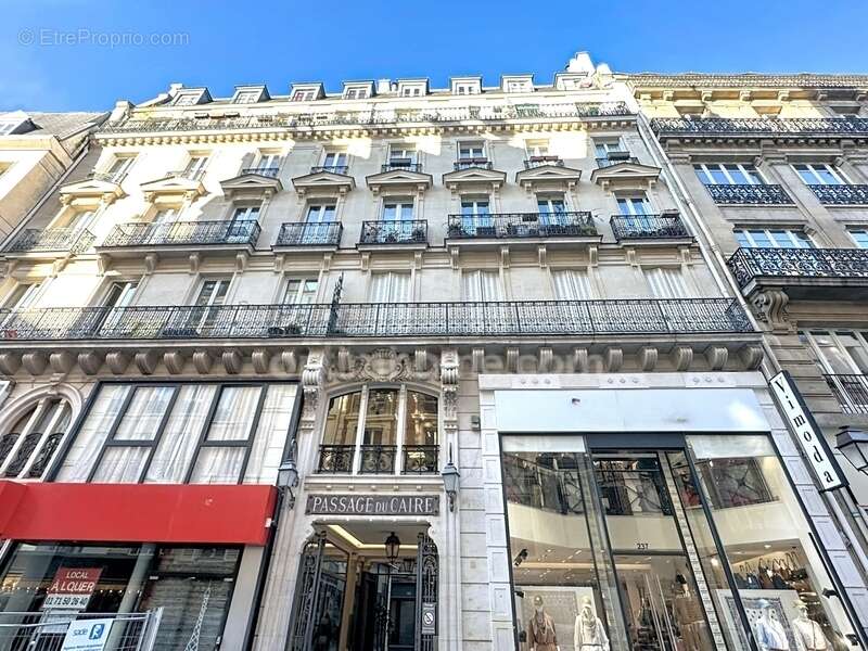 Appartement à PARIS-2E