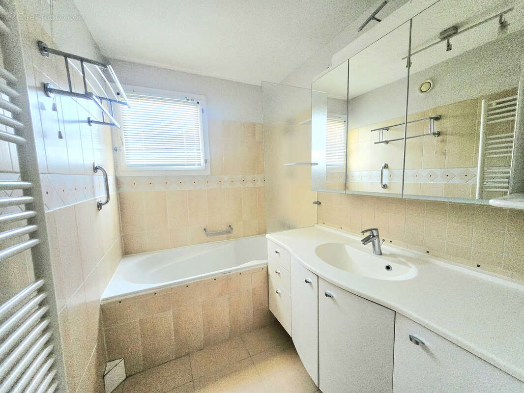 Sablettes - appartement dernier etage t3 vendu avec cave - photo 8