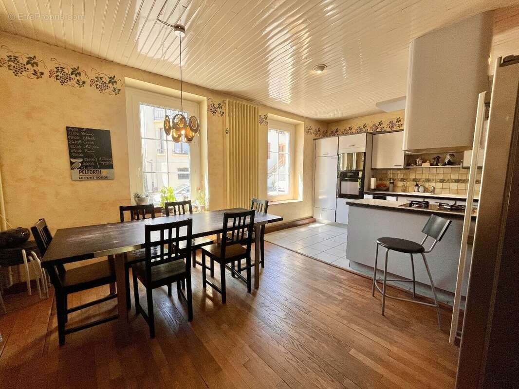 Maison à ARS-SUR-MOSELLE