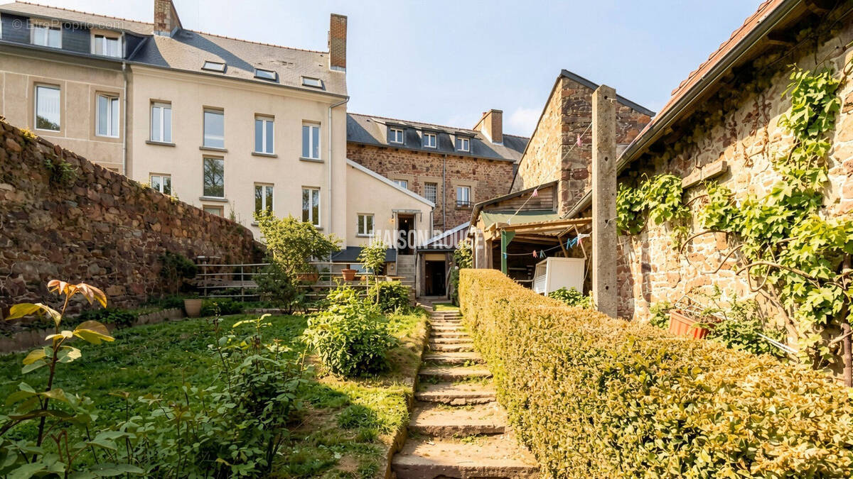 Maison à PONTRIEUX