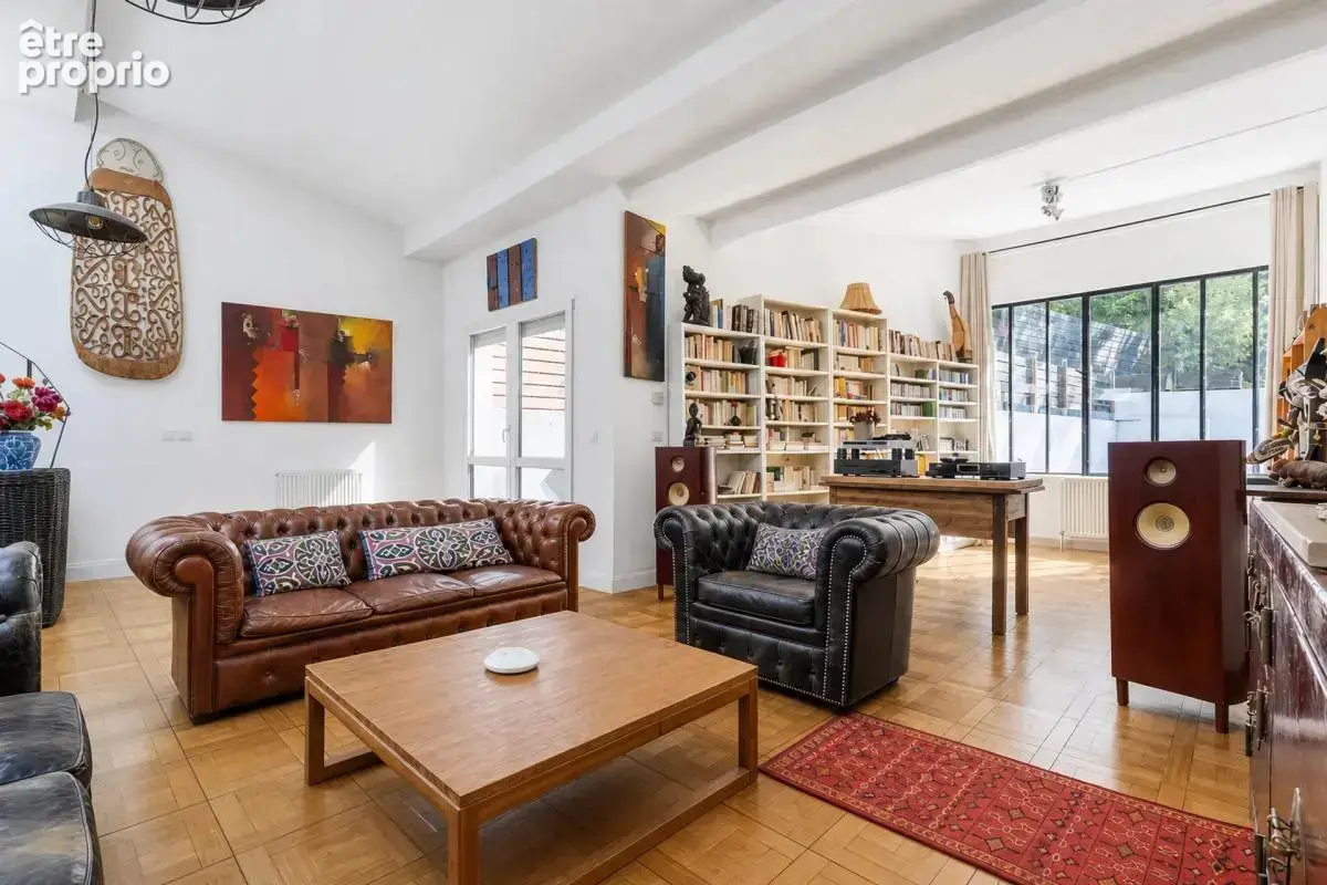 Loft de 200 m²/ Triple séjour/ Jardin / 2 parking / Bas Plateau - photo 1
