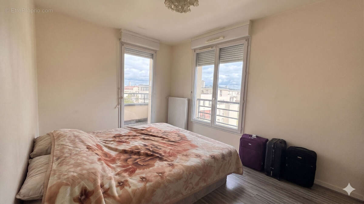 Appartement à CORBEIL-ESSONNES