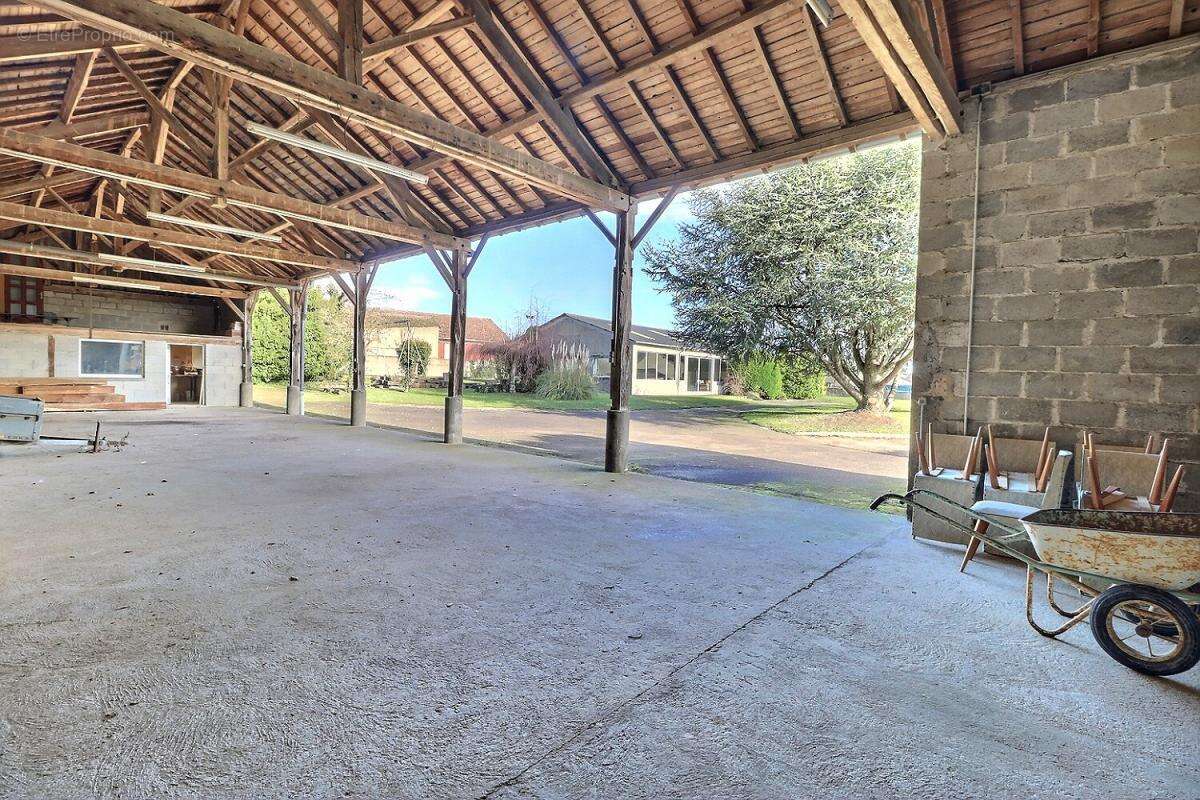 Maison à DOMPIERRE-LES-ORMES