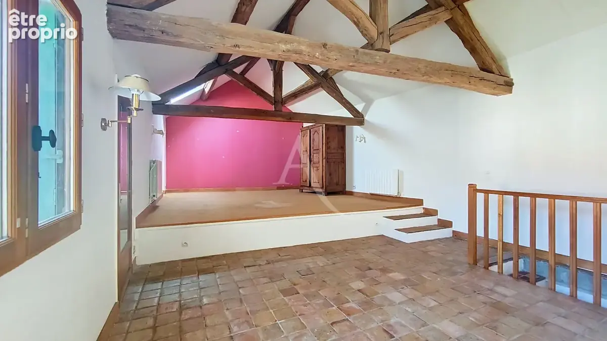 Maison de caractère - Ancien corps de ferme rénové / 04 chambres  - Cour, préau et caves - 7 pièce(s) 195,12 m2 - photo 4