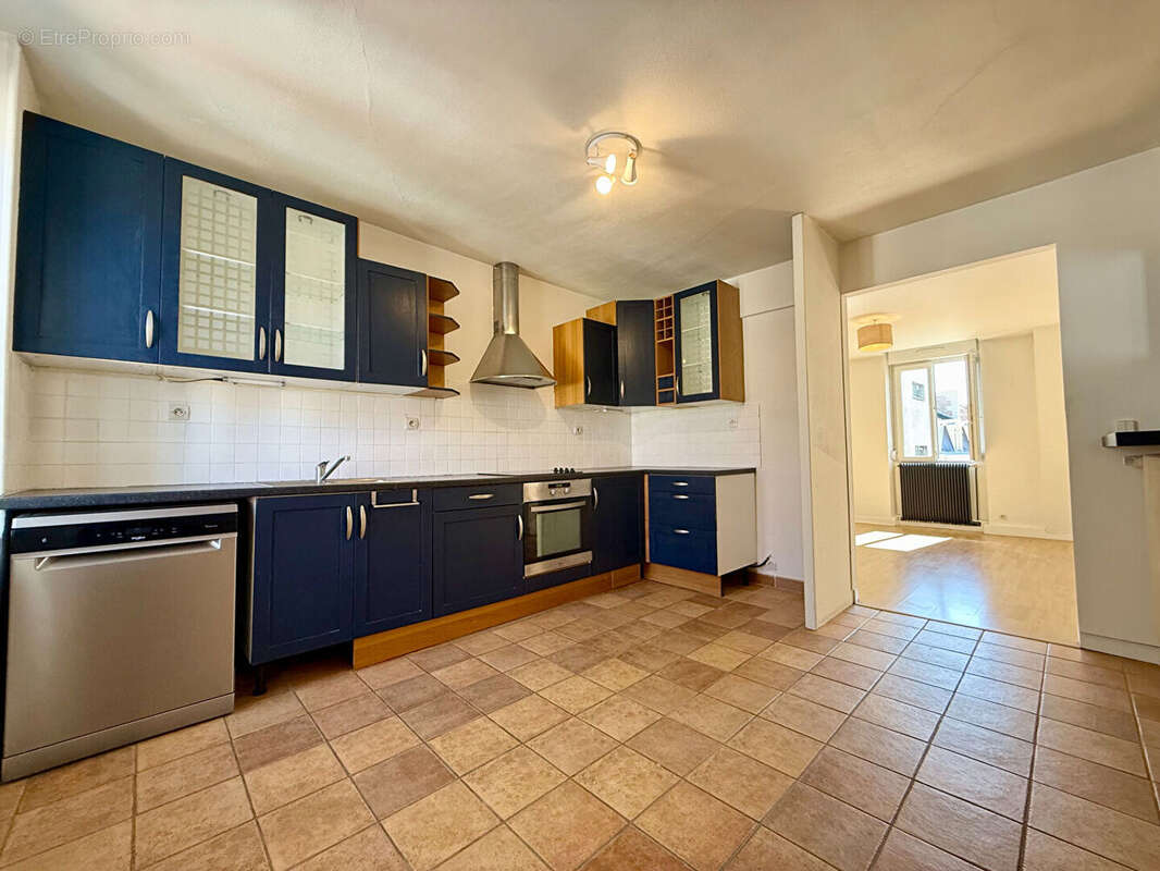 Appartement type 3 - 72.1 m² - reims bd lundy - photo 6