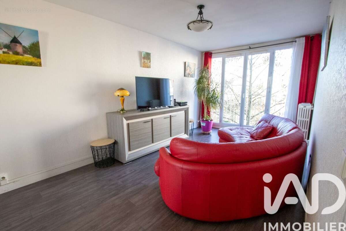 Photo 3 - Appartement à SAINT-CYR-L'ECOLE