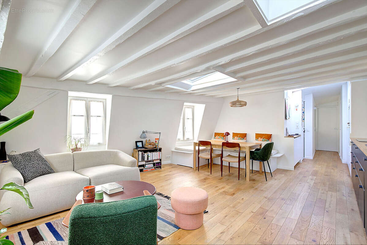 Appartement à PARIS-18E
