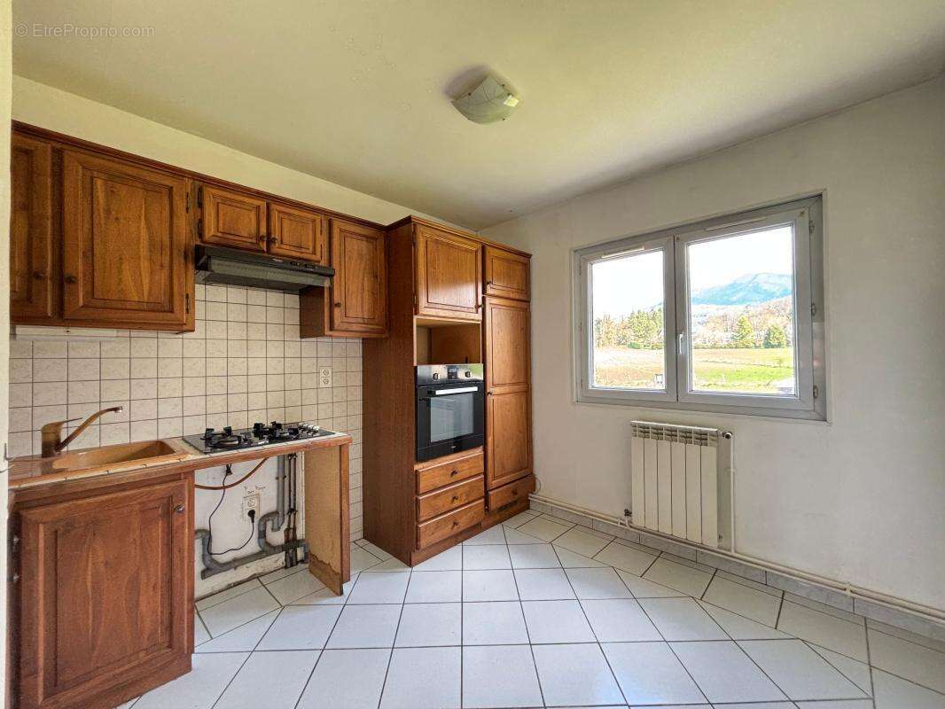 Appartement à LES ECHELLES