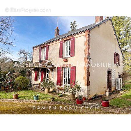 Maison à SAINT-MAURICE-SUR-AVEYRON