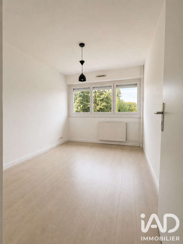 Appartement 70 m² à Pontoise  - photo 7