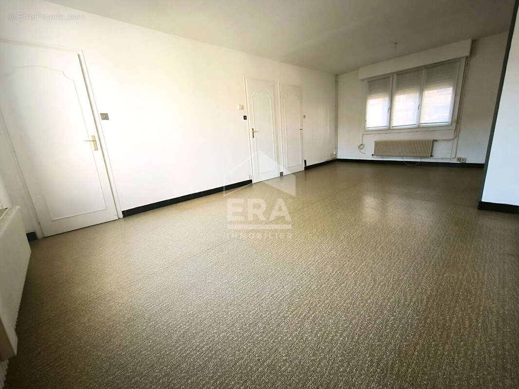 Maison à BRUAY-LA-BUISSIERE