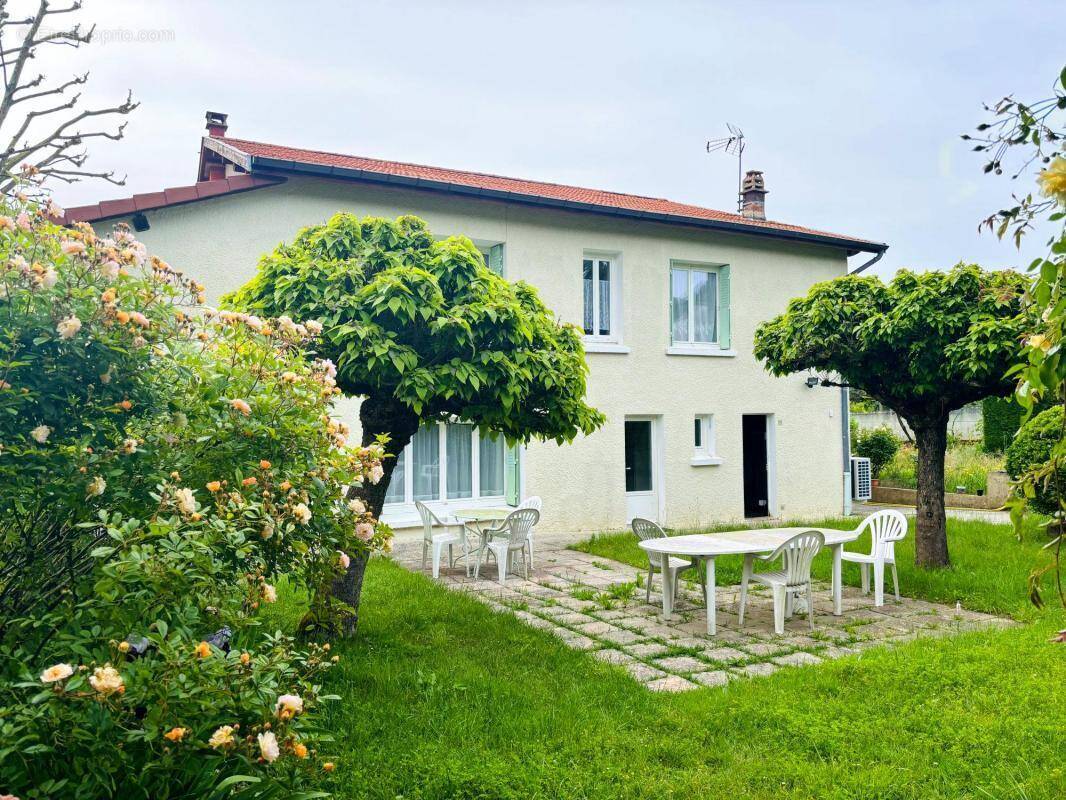 Maison à MONTCHENU