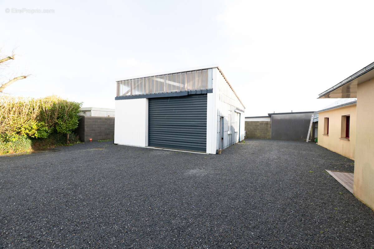 Maison à SAINT-FREGANT