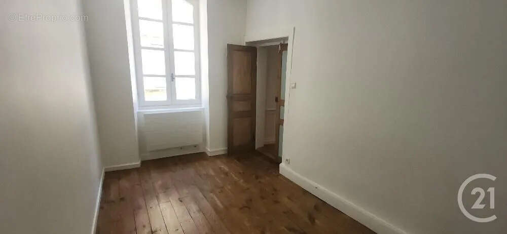 Appartement 79 m² à Aurillac  - photo 8