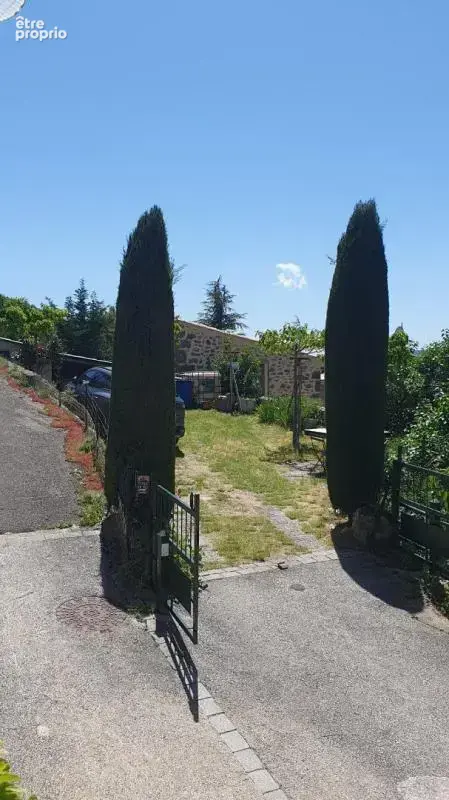 Maison de village 110 m² avec jardin de 265 m², garage et parking privé  Aurel - photo 13
