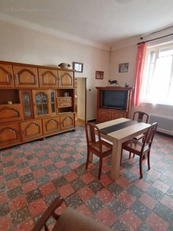 Maison à LAGRASSE