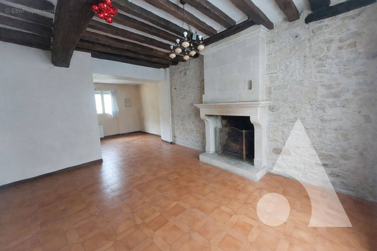 Maison à CREPY-EN-VALOIS