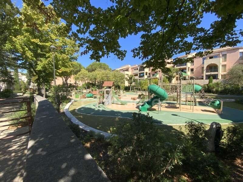 Appartement à MOUGINS