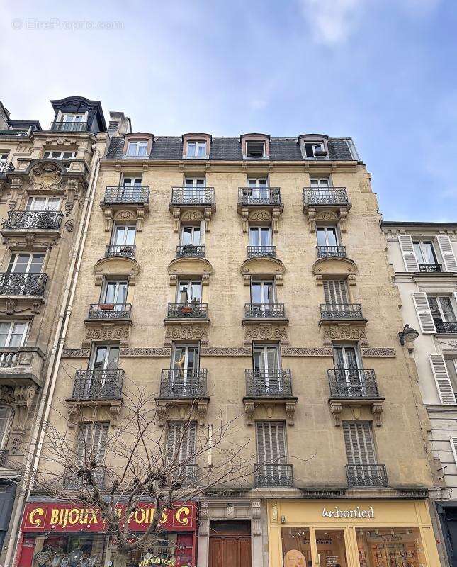 Appartement à PARIS-18E