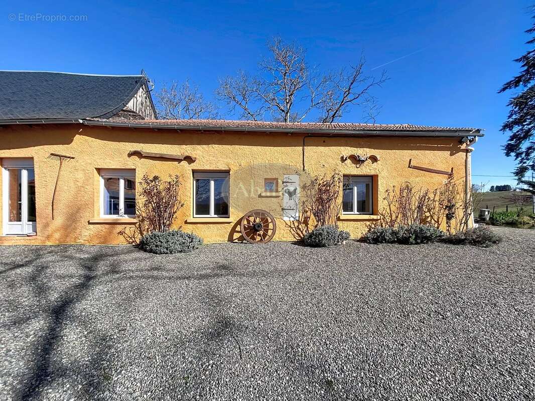 Maison à PERE
