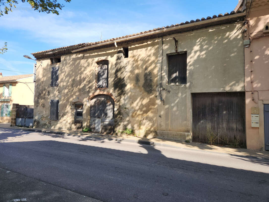 Maison à SAINTE-CECILE-LES-VIGNES