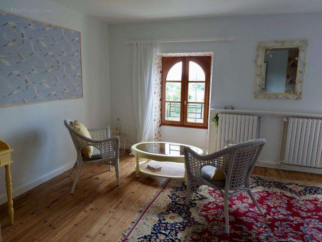 Maison à SAINT-JEAN-D'ANGELY