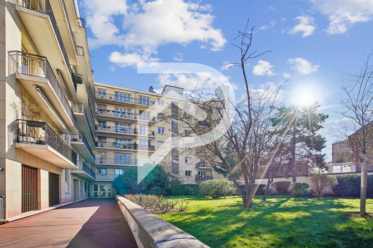 Appartement à COLOMBES