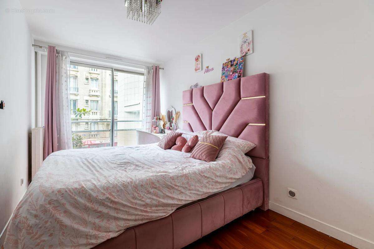 Appartement à PARIS-19E