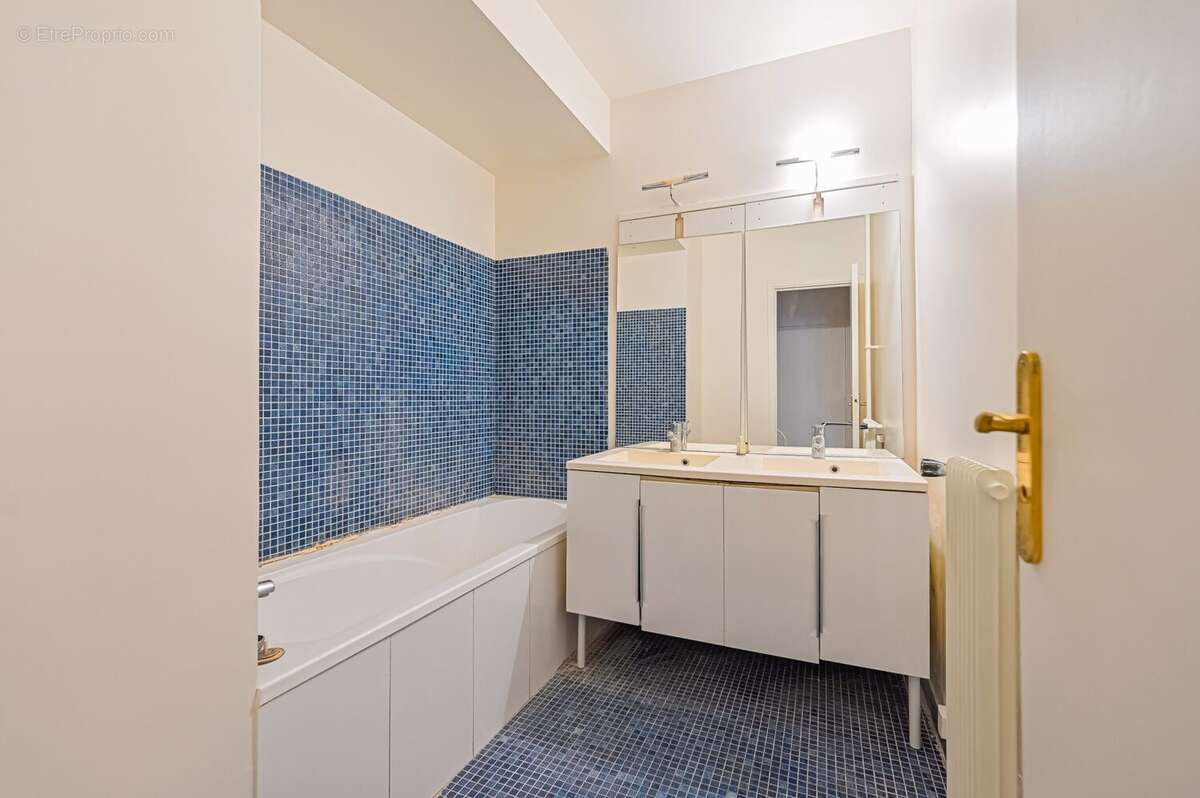 Appartement à PARIS-12E