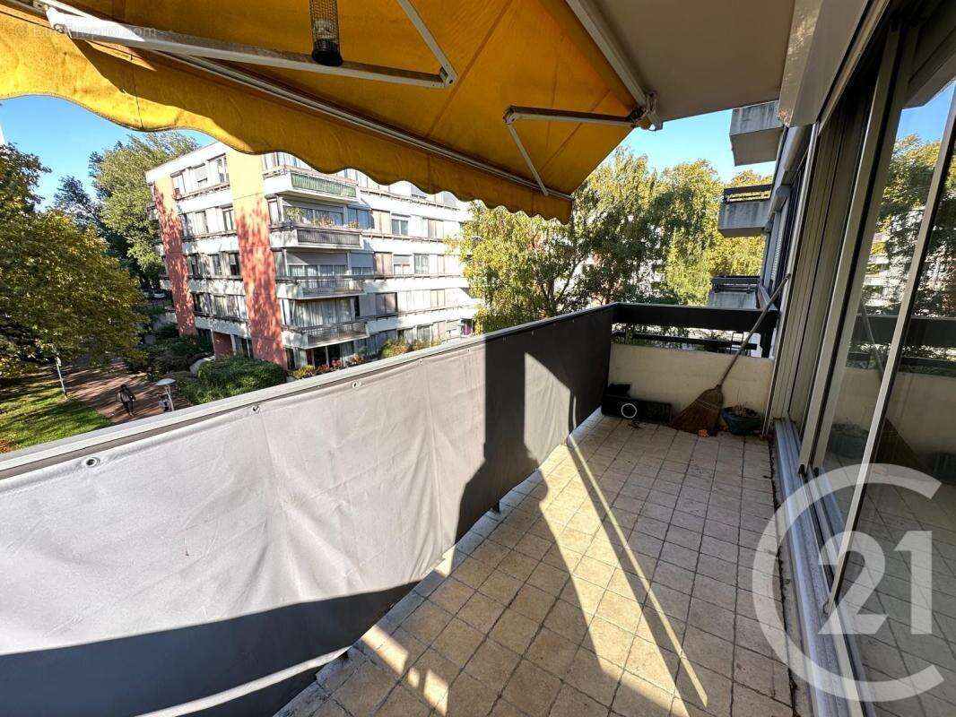 Appartement à FONTENAY-SOUS-BOIS