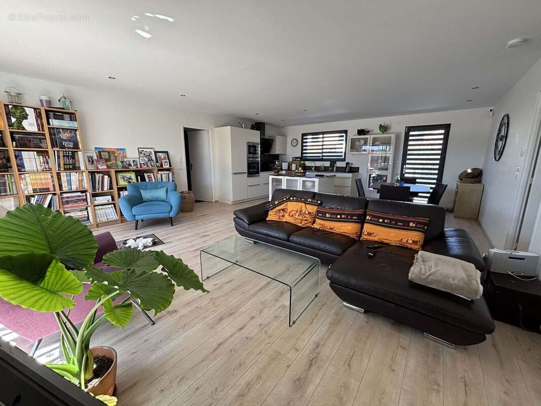 Maison 127 m² à L'isle-Jourdain  - photo 6