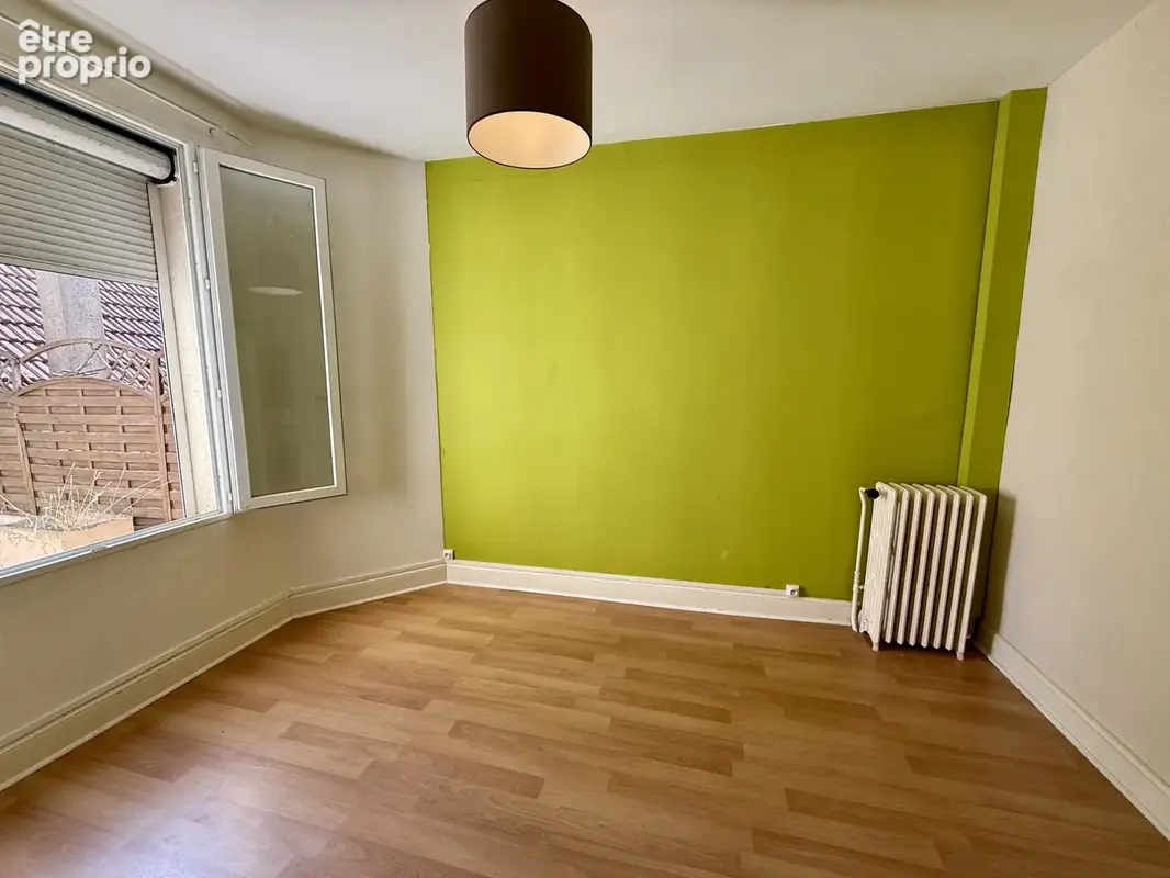 Local Commercial + Appartement T5 sur un terrain de 1615 m2 - photo 12