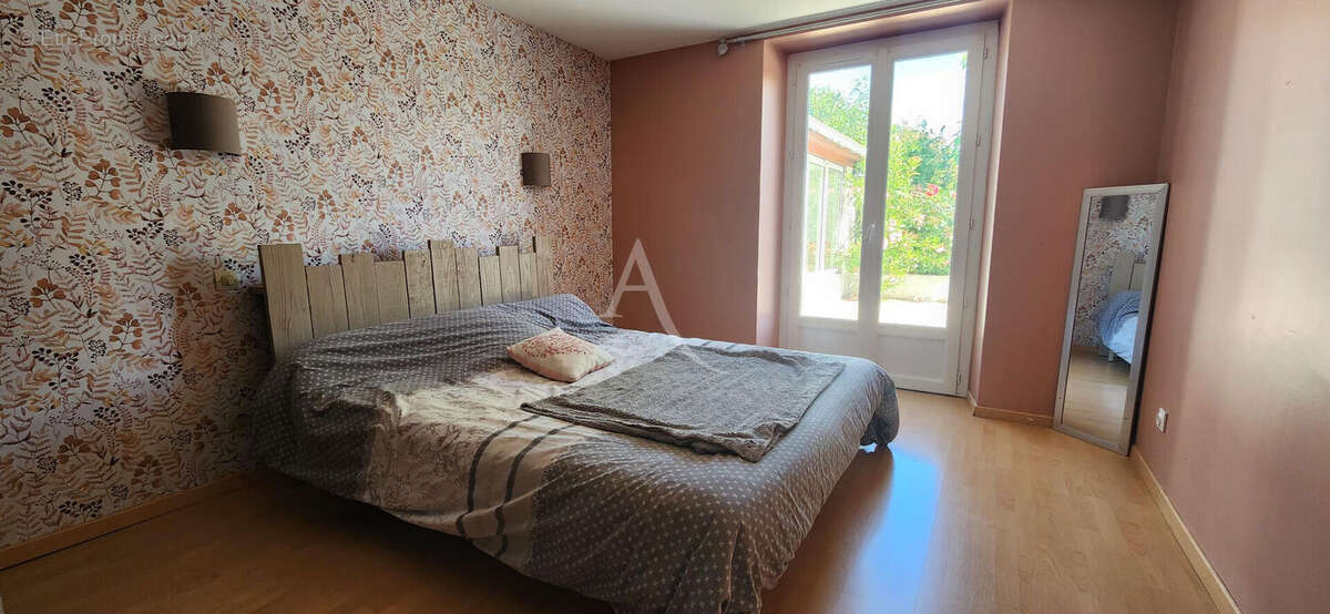Payre - maison - longere - 6 chambres - garage - jardin - photo 9