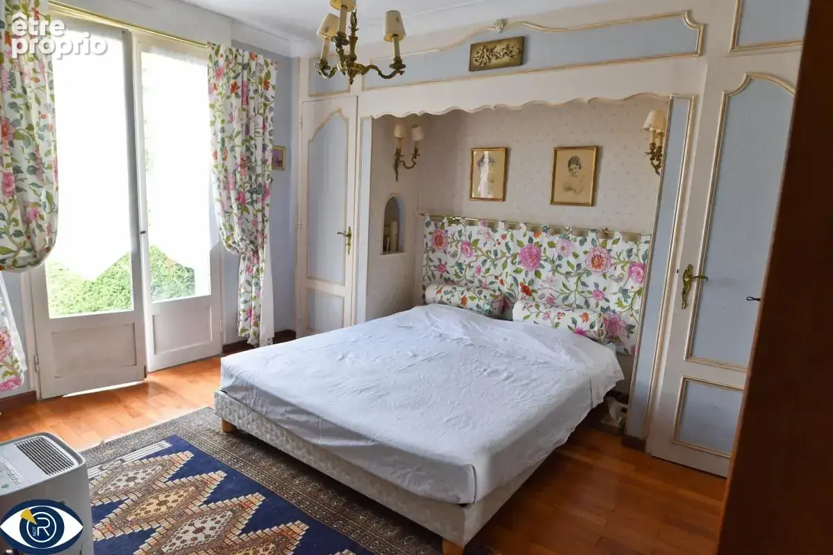 Maison 202 m² à Montigne-Le-Brillant  - photo 6