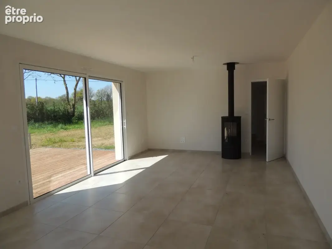 Maison de plain pied 80 m2 habitable / 3 chambres / 663 m2 Terrain - photo 2