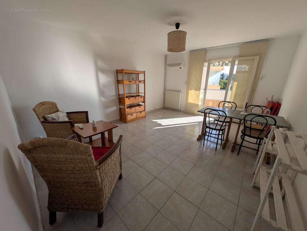 Appartement à SIX-FOURS-LES-PLAGES