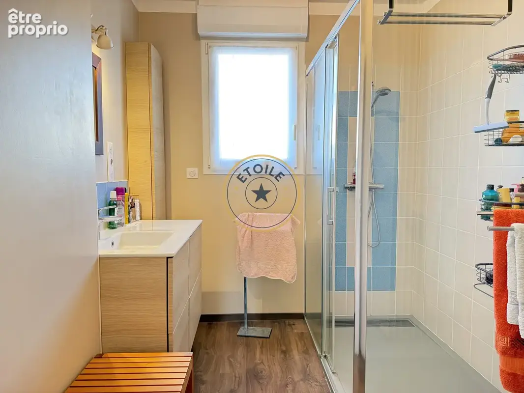 Maison rénovée de 178m2, 5 chambres à Avrillé, Bois du Roy - photo 11