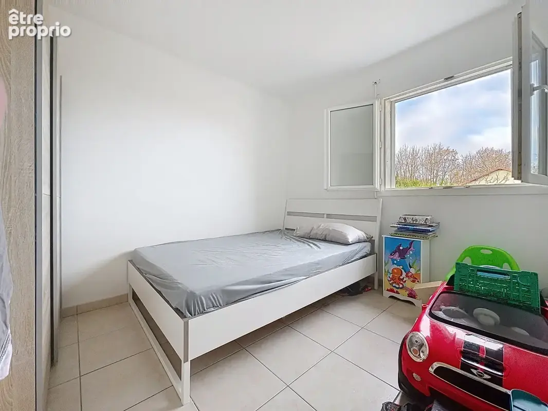 Appartement à vendre 5 pièces VETRAZ MONTHOUX (74) - photo 10