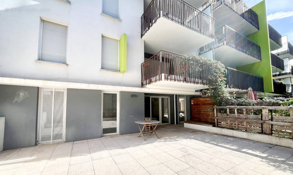 Appartement à MARSEILLE-4E