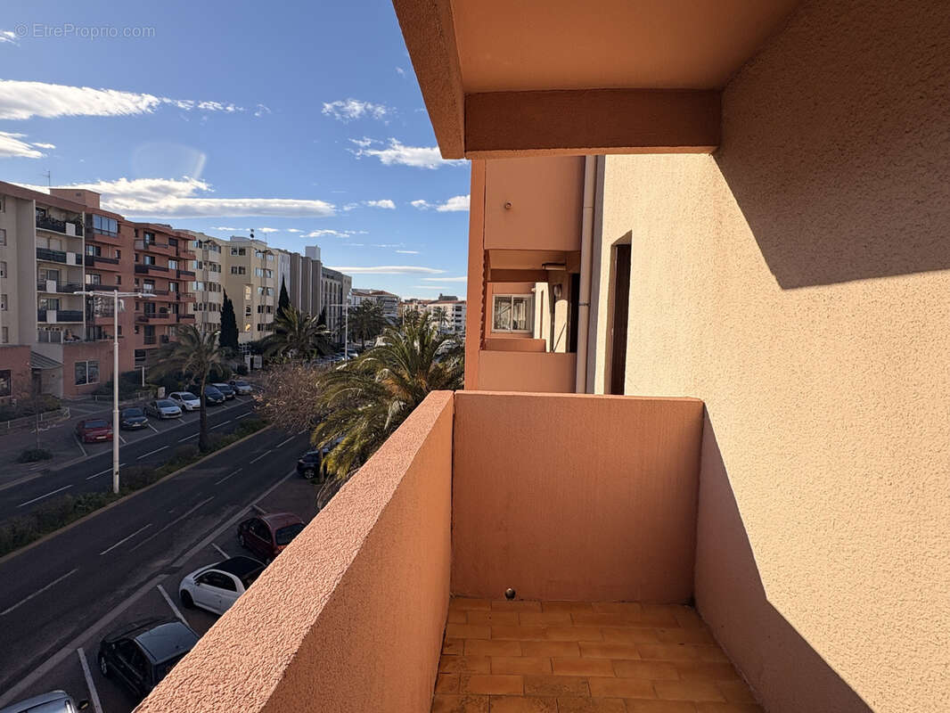 Investissement cle en main: appartement t3 renove avec parking et cave - boulevard kennedy - photo 9