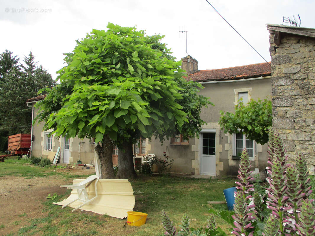 Maison à CEAUX-EN-COUHE