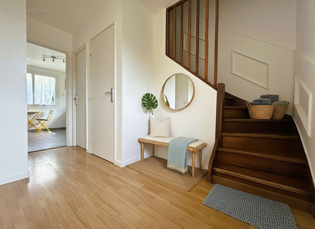 Maison à MAINVILLIERS