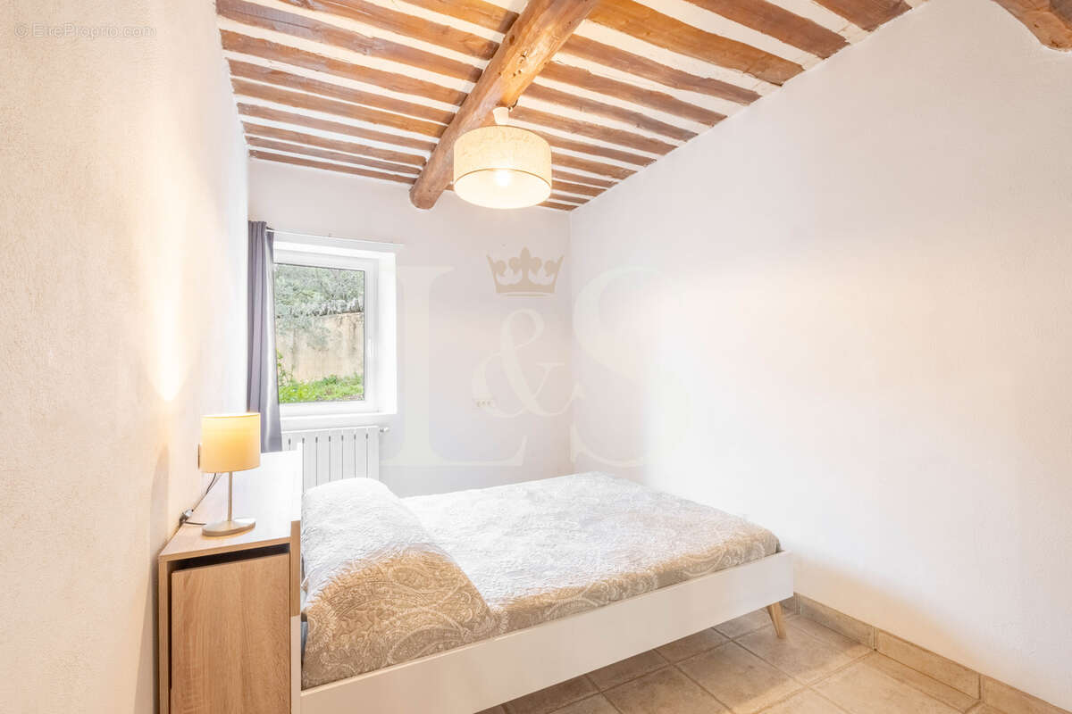 Maison à CABRIERES-D'AVIGNON