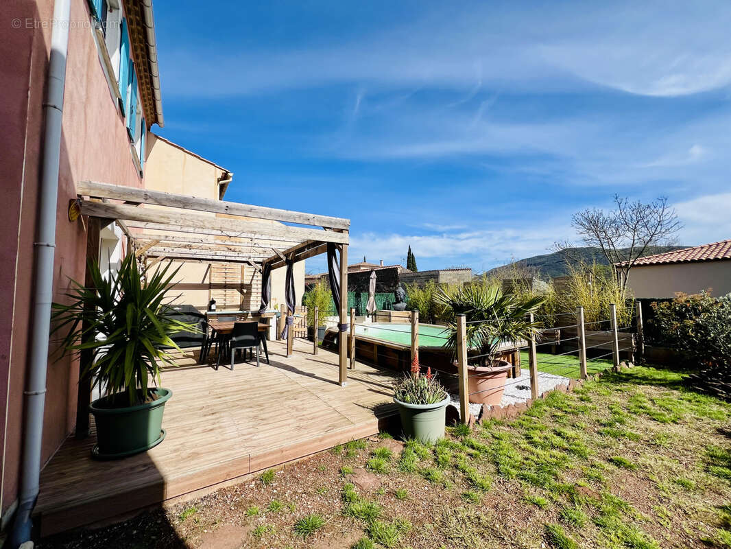 Vente villa T4 de 90m2 avec piscine sur un terrain de 206m2 - photo 10